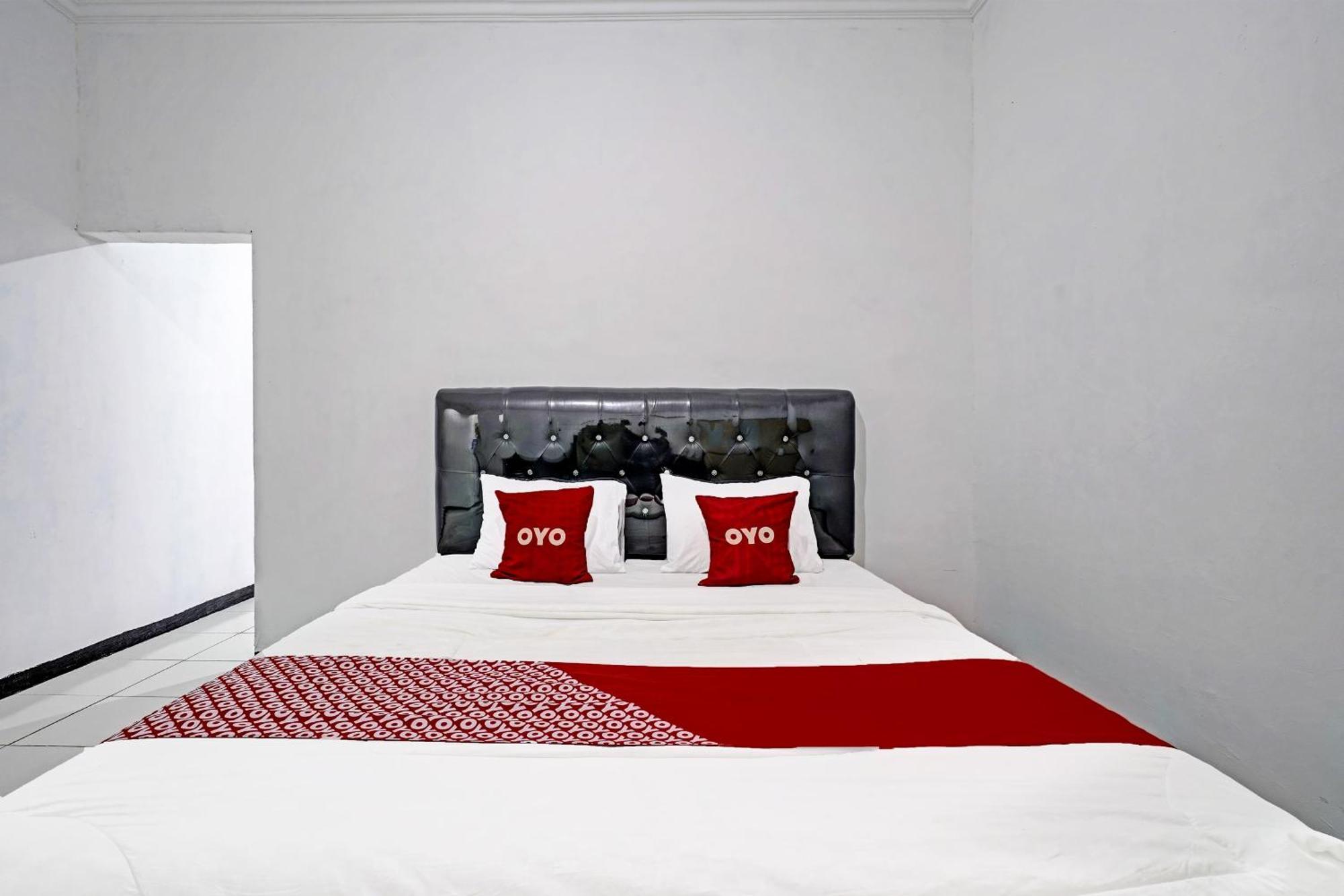 Oyo 91334 Permata Papua Guest House Pameungpeuk  Екстериор снимка